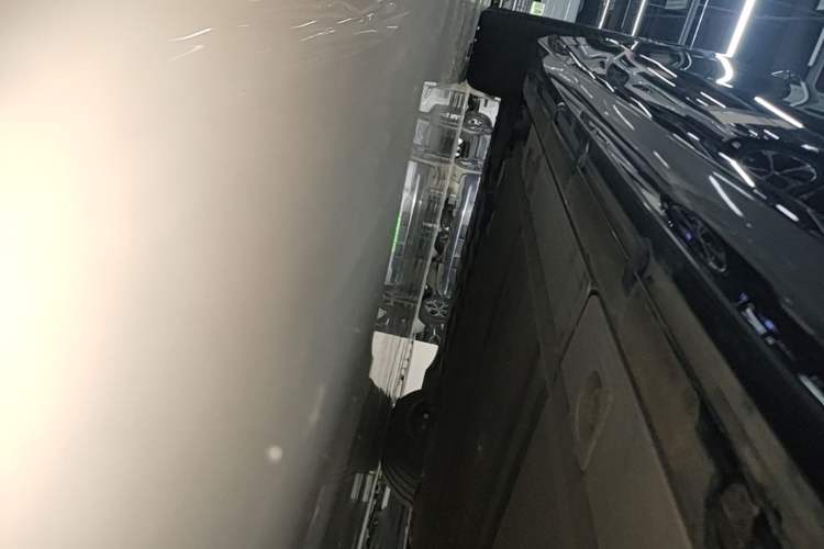 Used Nio ET5T 2025 75 kWh Touring Left Side Sill