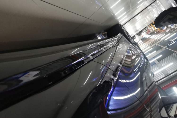 Used Nio ET5T 2025 75 kWh Touring Left Side Sill