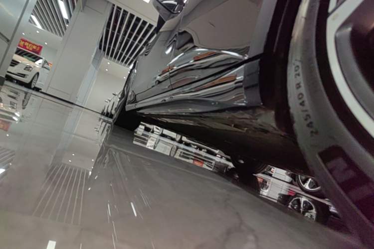 Used Nio ET5T 2025 75 kWh Touring Left Side Sill