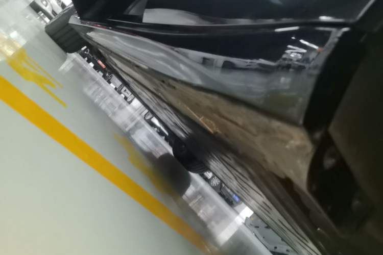 Used Nio ET5T 2025 75 kWh Touring Left Side Sill