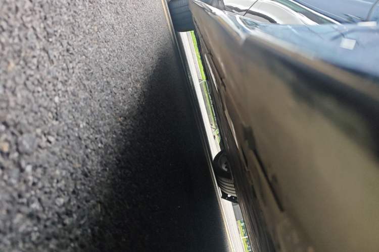 Used Nio ET5T 2025 100kWh Touring Left Side Sill