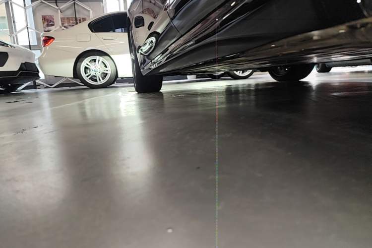 Used Nio ET5T 2025 75 kWh Touring Left Side Sill