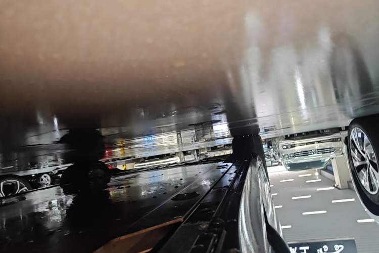 Used Nio ET5T 2025 75 kWh Touring Left Side Sill