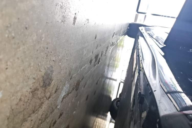 Used Nio ET5T 2025 75 kWh Touring Left Side Sill