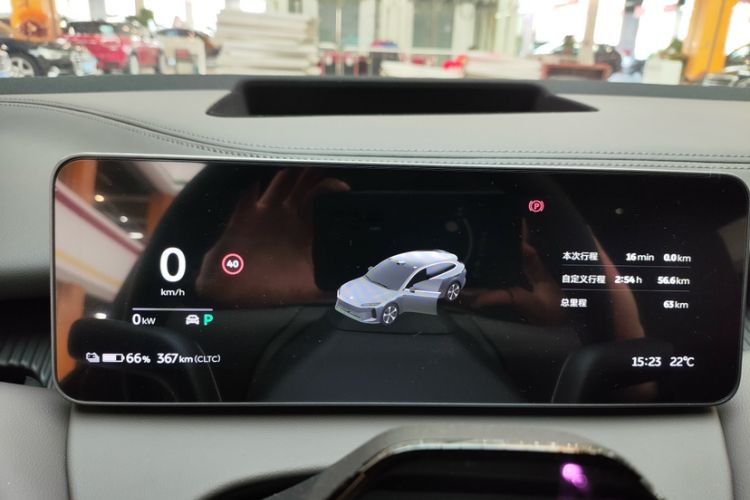 Used Nio ET5T 2025 75 kWh Touring Odometer Close Up