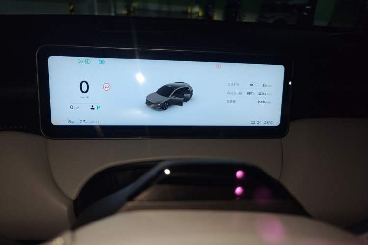 Used Nio ET5T 2025 75 kWh Touring Odometer Close Up