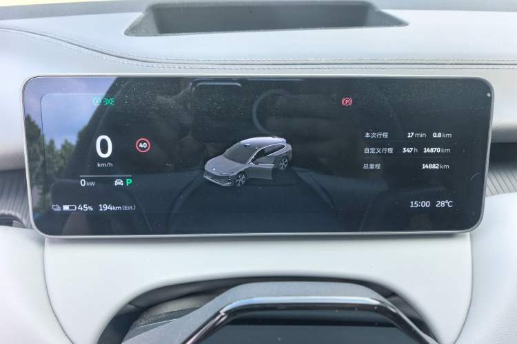 Used Nio ET5T 2025 75 kWh Touring Odometer Close Up