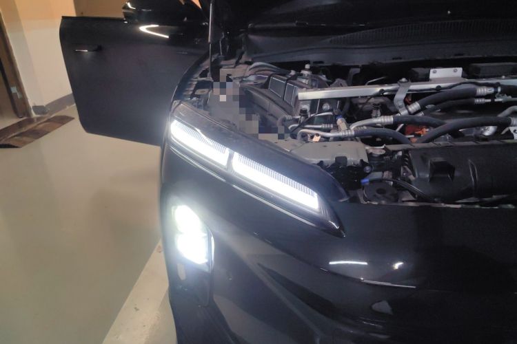 Used Nio ET5T 2025 75 kWh Touring Right Front Headlight