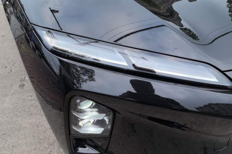 Used Nio ET5T 2025 75 kWh Touring Right Front Headlight