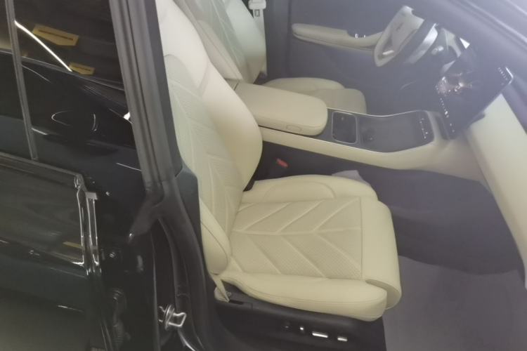 Used Nio ET5T 2025 75 kWh Touring Right Front Seat