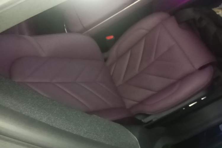 Used Nio ET5T 2025 75 kWh Touring Right Front Seat