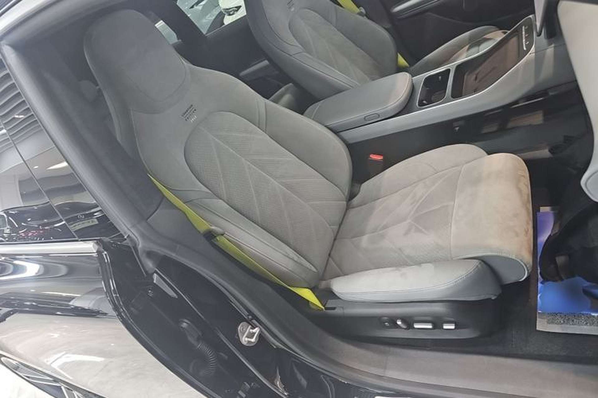 Used Nio ET5T 2025 Model Champion Commemorative Edition, 100kWh Touring Right Front Seat