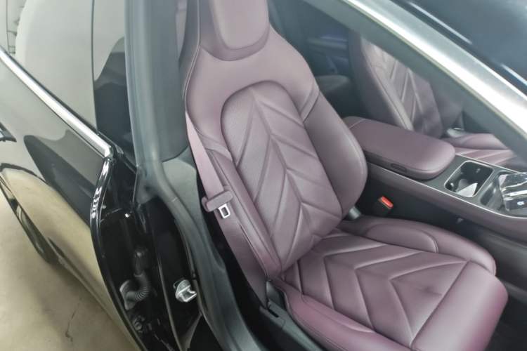 Used Nio ET5T 2025 75 kWh Touring Right Front Seat