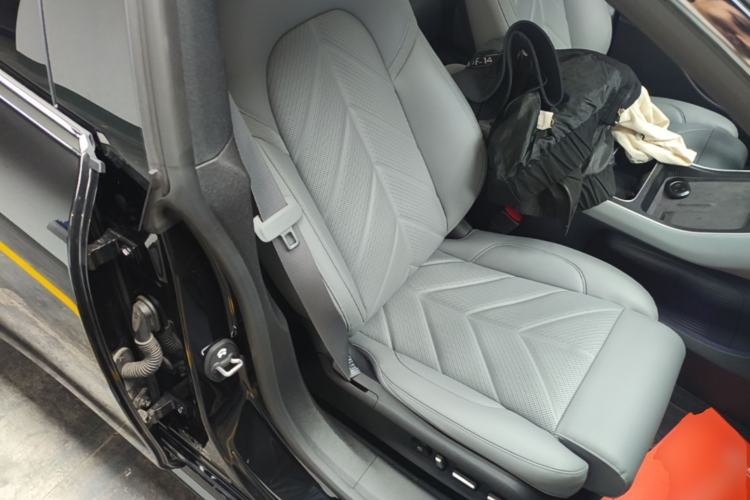 Used Nio ET5T 2025 75 kWh Touring Right Front Seat