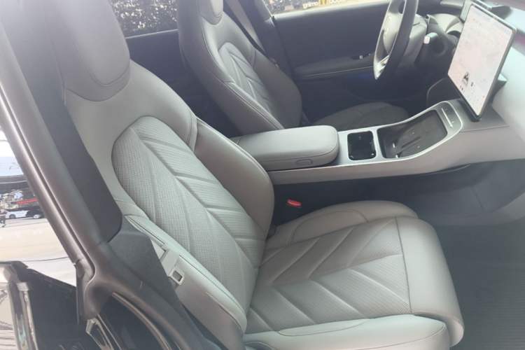 Used Nio ET5T 2025 75 kWh Touring Right Front Seat