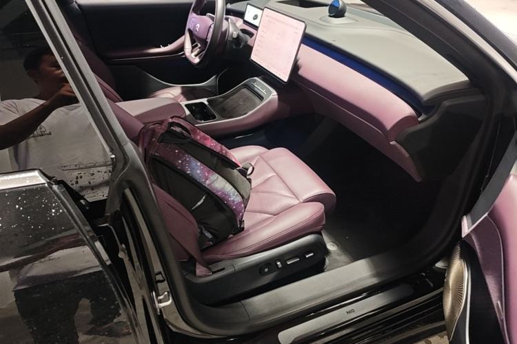 Used Nio ET5T 2025 75 kWh Touring Right Front Seat
