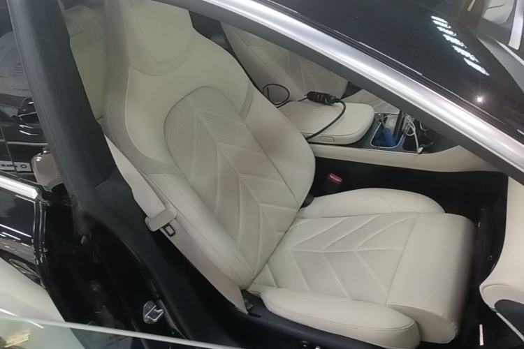 Used Nio ET5T 2025 75 kWh Touring Right Front Seat