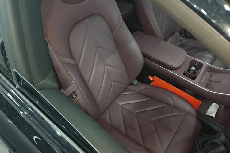 Used Nio ET5T 2025 75 kWh Touring Right Front Seat