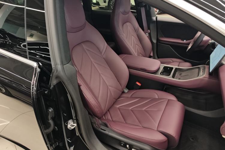 Used Nio ET5T 2025 75 kWh Touring Right Front Seat