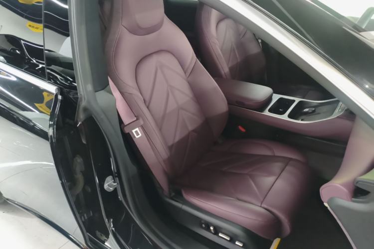 Used Nio ET5T 2025 75 kWh Touring Right Front Seat