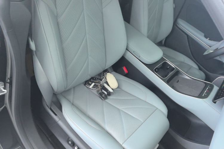 Used Nio ET5T 2025 75 kWh Touring Right Front Seat