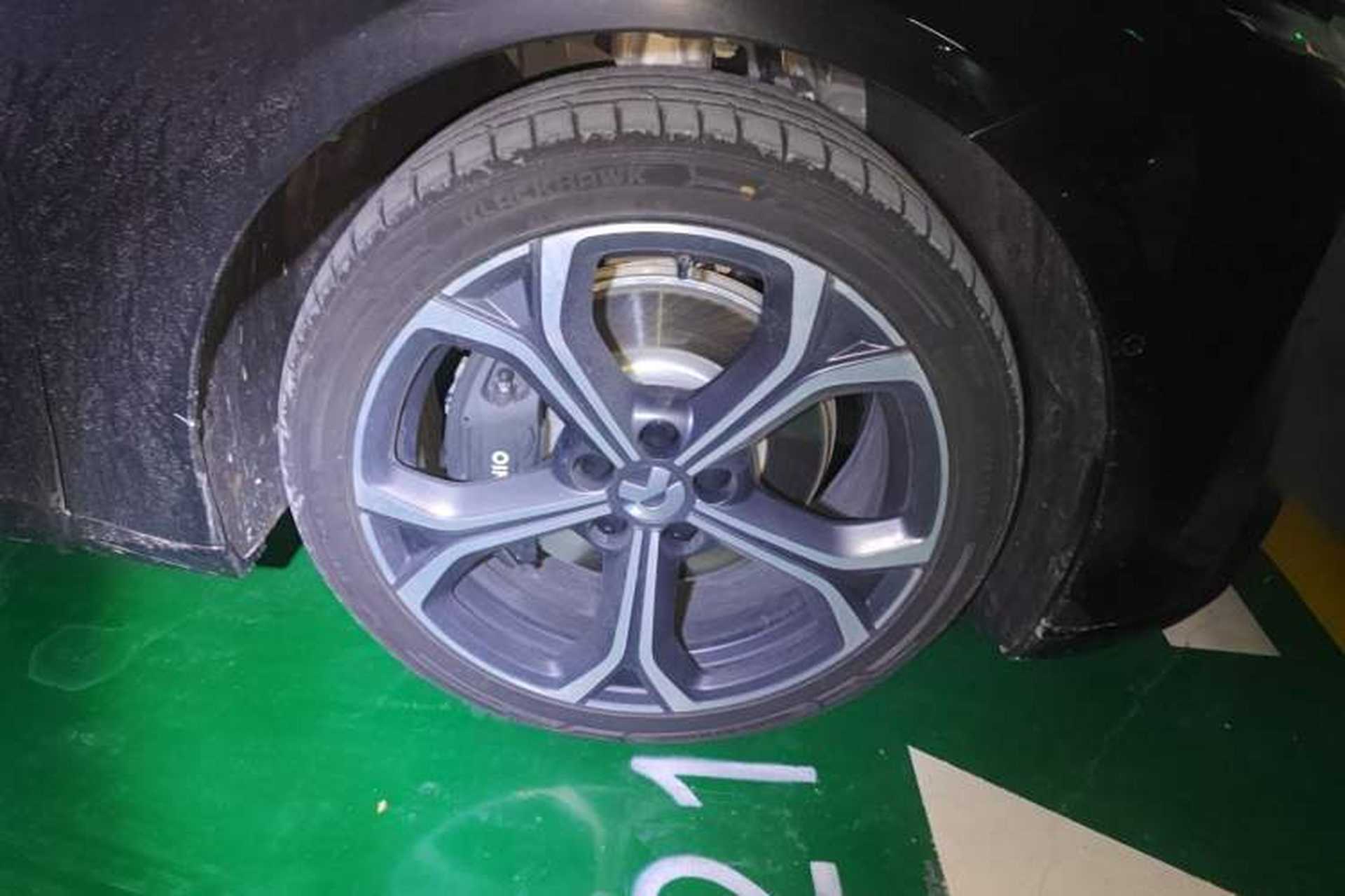 Used Nio ET5T 2025 75 kWh Touring Right Front Wheel Hub