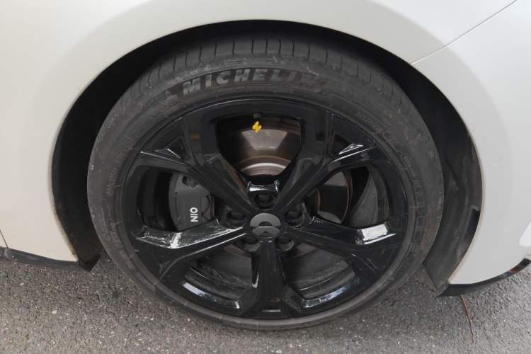 Used Nio ET5T 2025 75 kWh Touring Right Front Wheel Hub