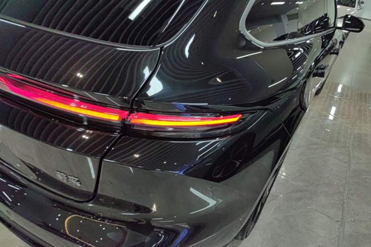 Used Nio ET5T 2025 75 kWh Touring Right Rear Taillight