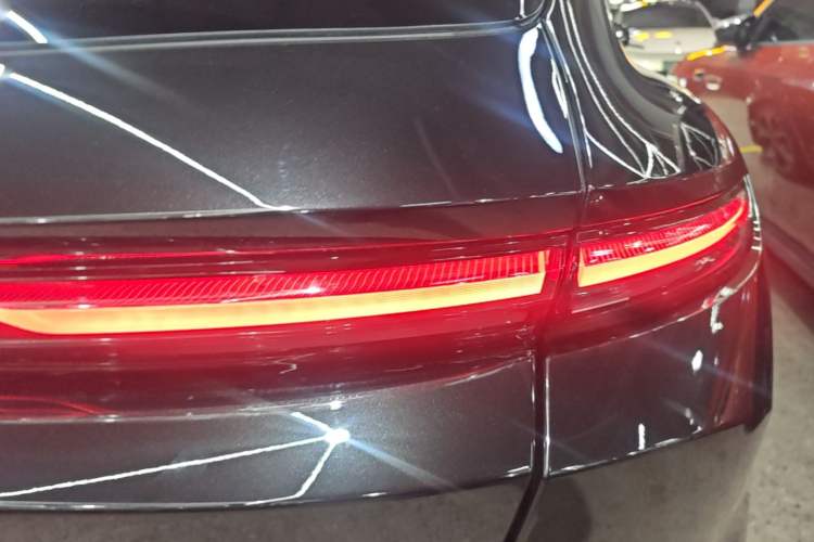Used Nio ET5T 2025 75 kWh Touring Right Rear Taillight