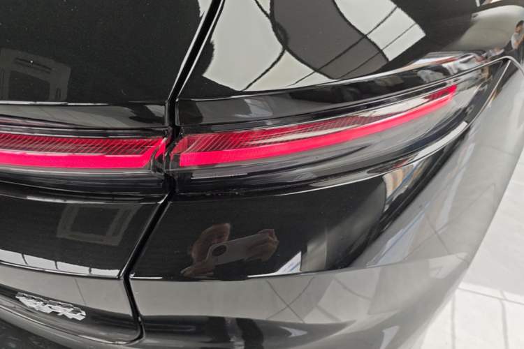 Used Nio ET5T 2025 75 kWh Touring Right Rear Taillight