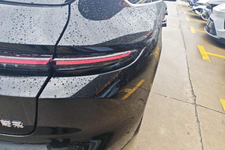 Used Nio ET5T 2025 75 kWh Touring Right Rear Taillight