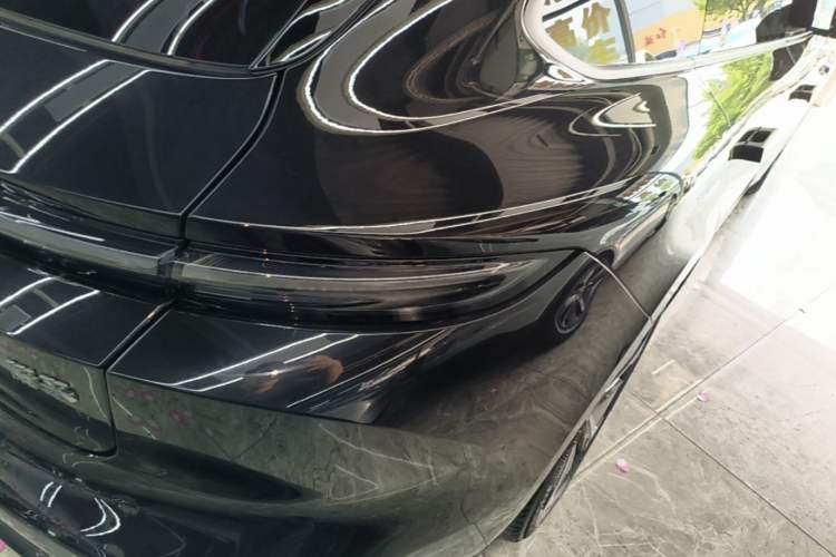 Used Nio ET5T 2025 75 kWh Touring Right Rear Taillight