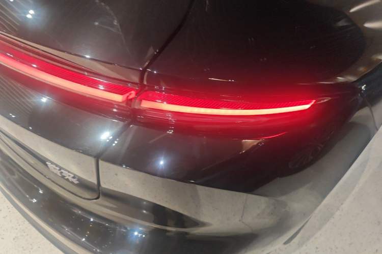 Used Nio ET5T 2025 Model Shadow Package Limited Edition, 75kWh Touring Right Rear Taillight
