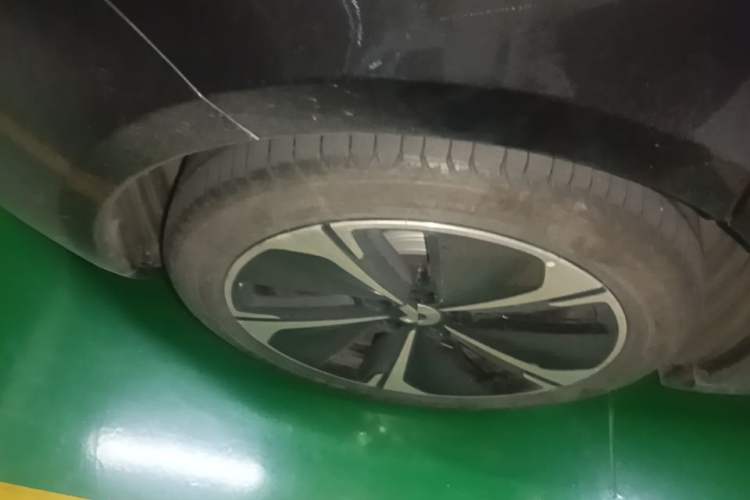 Used Nio ET5T 2025 75 kWh Touring Right Rear Wheel Hub
