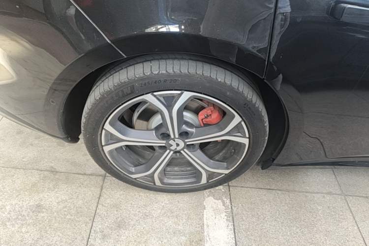 Used Nio ET5T 2025 100kWh Touring Right Rear Wheel Hub