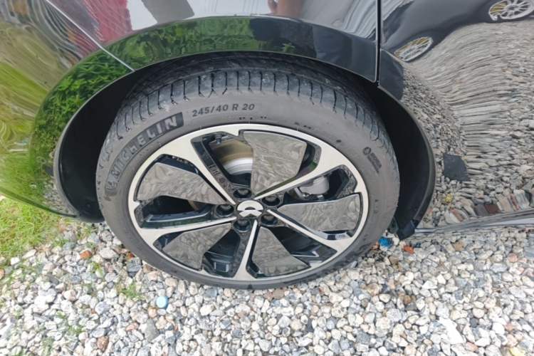 Used Nio ET5T 2025 75 kWh Touring Right Rear Wheel Hub