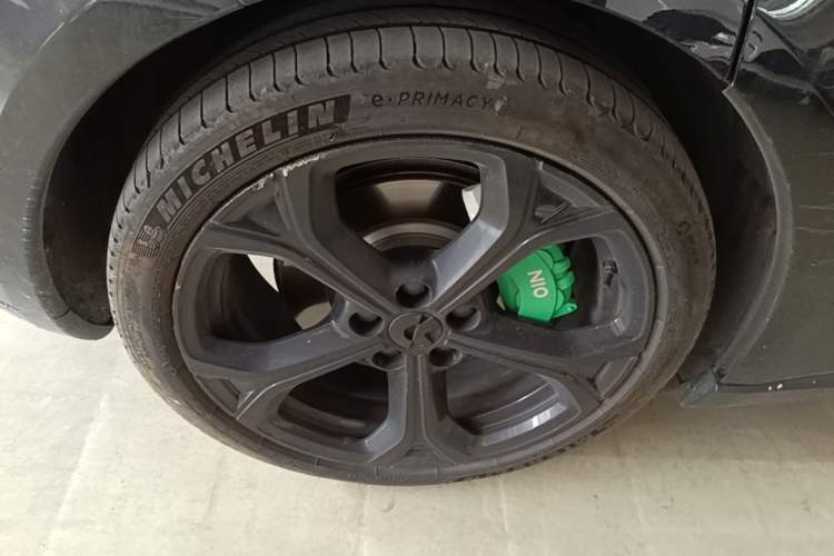 Used Nio ET5T 2025 75 kWh Touring Right Rear Wheel Hub
