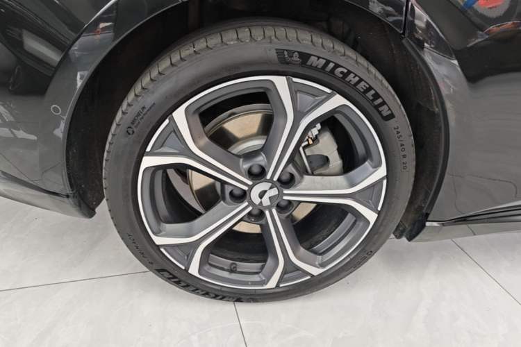 Used Nio ET5T 2025 75 kWh Touring Right Rear Wheel Hub