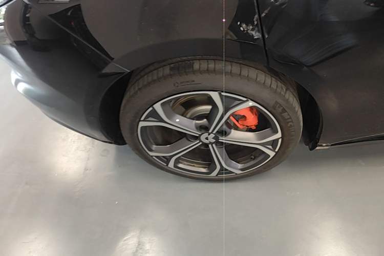 Used Nio ET5T 2025 75 kWh Touring Right Rear Wheel Hub