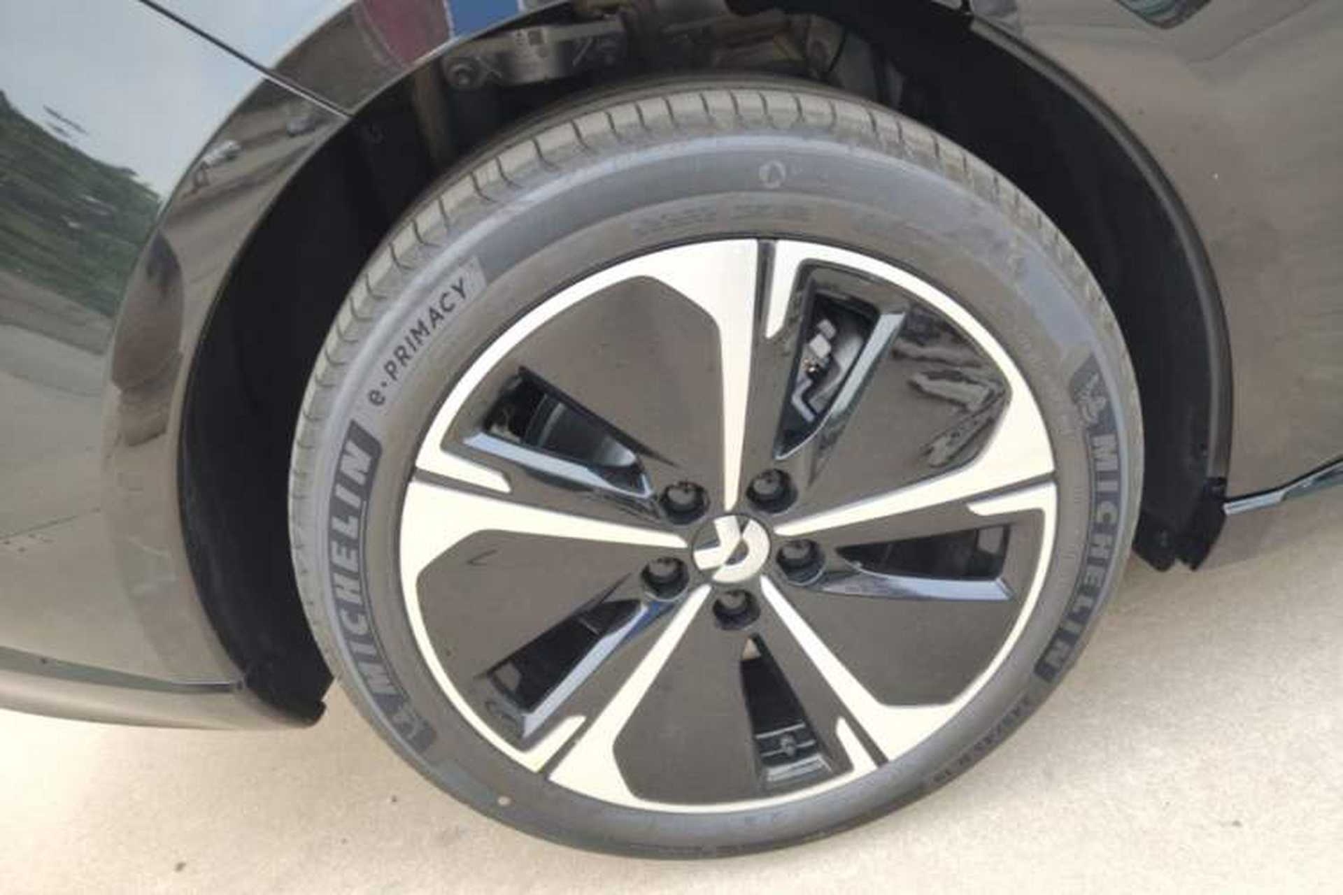 Used Nio ET5T 2025 100kWh Touring Right Rear Wheel Hub