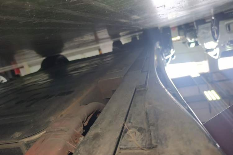 Used Nio ET5T 2025 75 kWh Touring Right Side Sill