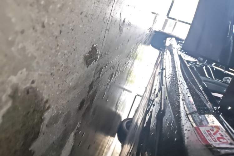 Used Nio ET5T 2025 75 kWh Touring Right Side Sill