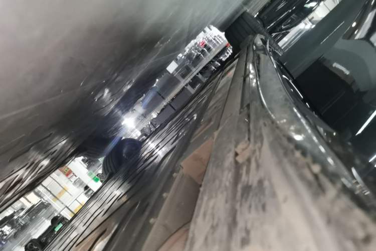 Used Nio ET5T 2025 75 kWh Touring Right Side Sill