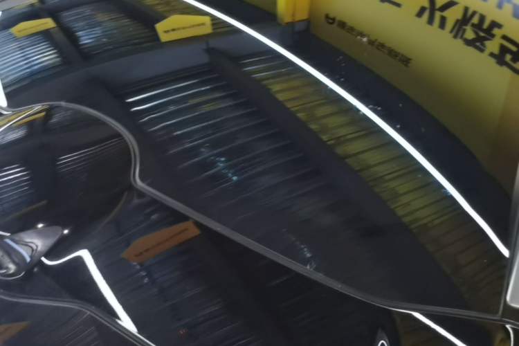 Used Nio ET5T 2025 75 kWh Touring Roof