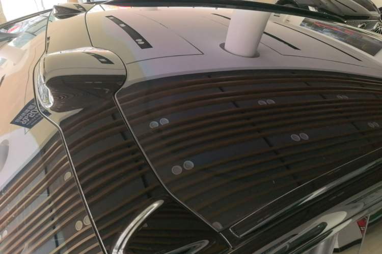 Used Nio ET5T 2025 75 kWh Touring Roof