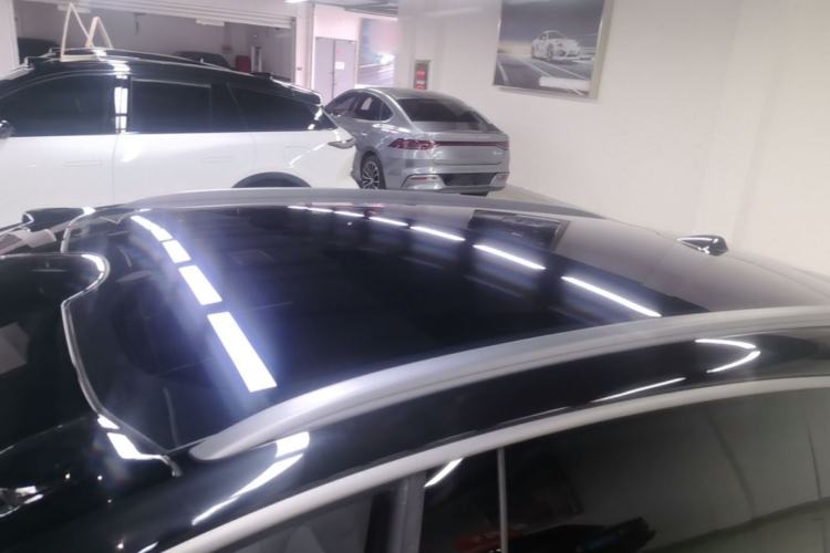 Used Nio ET5T 2025 75 kWh Touring Roof