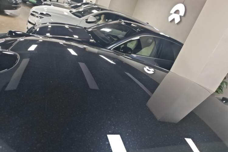 Used Nio ET5T 2025 75 kWh Touring Roof