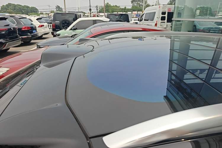 Used Nio ET5T 2025 75 kWh Touring Roof