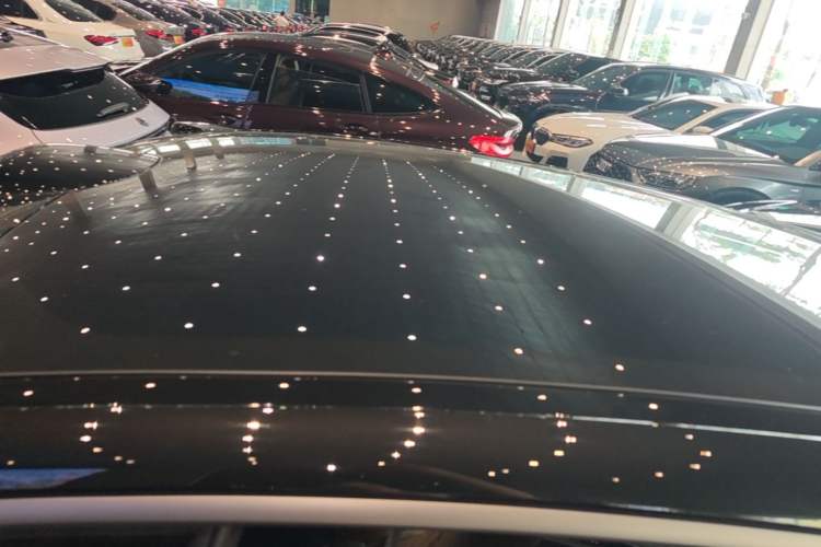Used Nio ET5T 2025 75 kWh Touring Roof