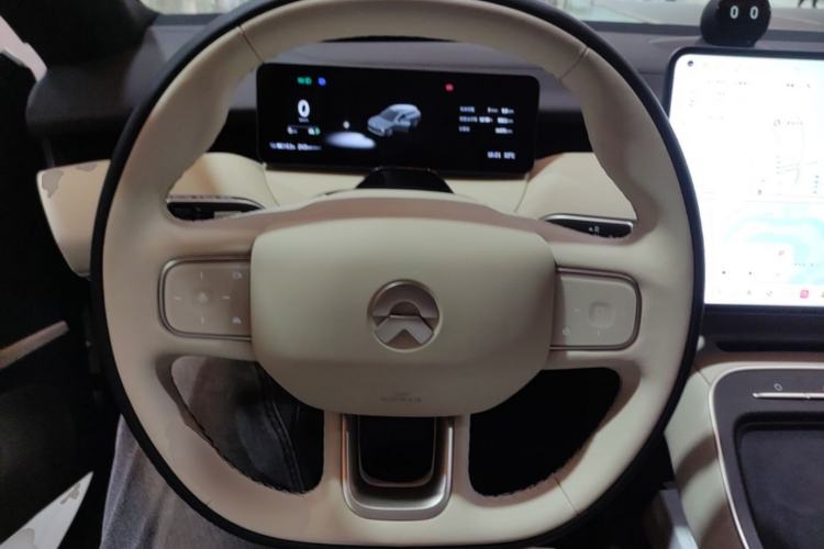 Used Nio ET5T 2025 75 kWh Touring Steering Wheel